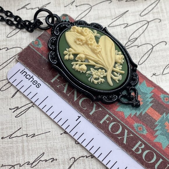 Green Lily of the Valley Cameo Summer Pendant Necklace black Charm Wedding Gift - Picture 14 of 16
